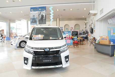 store_14_showroom