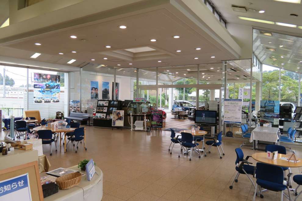 store_18_showroom